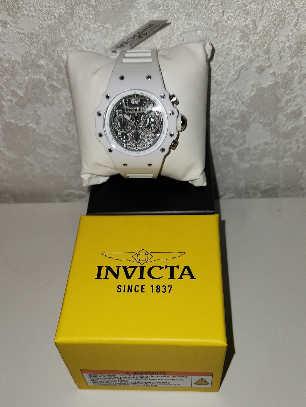 Invicta White and Silver Men's Chronograph Watch